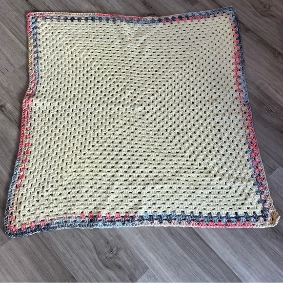 New Handmade Crochet Pastel Yellow Granny Square Blanket - Picture 4 of 14